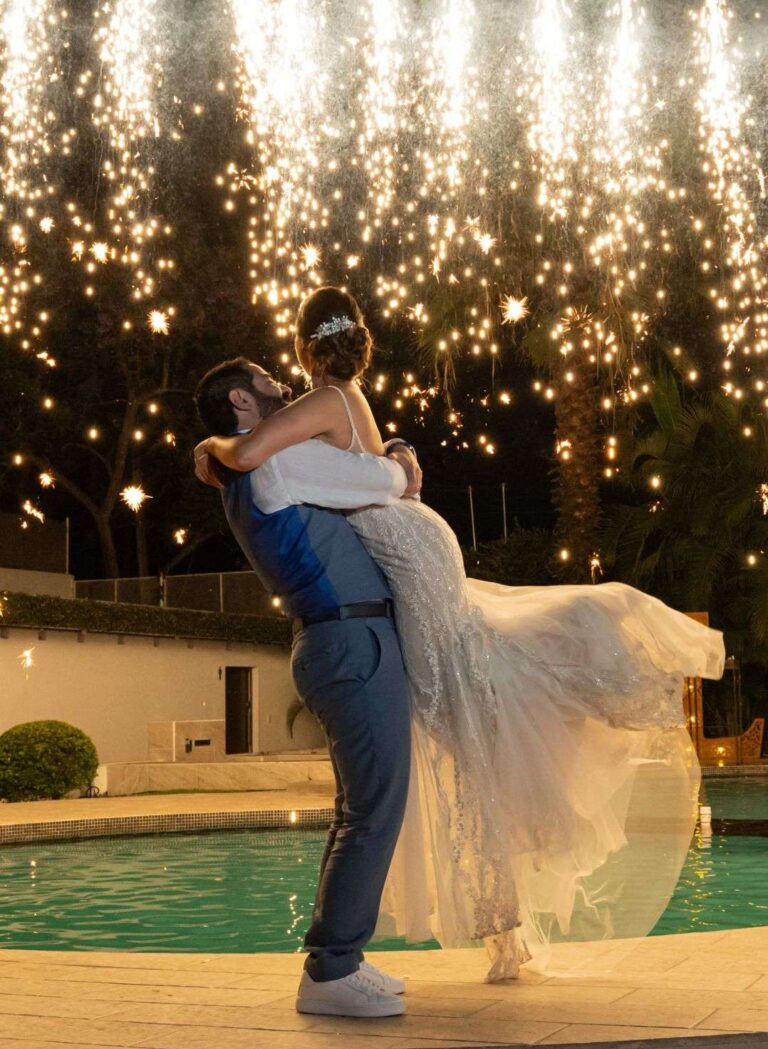 Show de pirotecnia para cierre de boda en Jardín Allegra 55, Cuernavaca Morelos